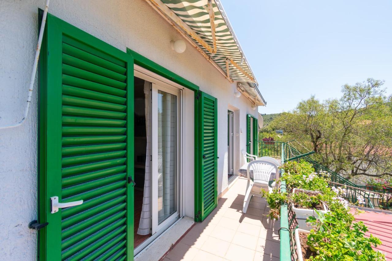 Apartments with a parking space Kraj, Pasman - 8457 Tkon Bagian luar foto