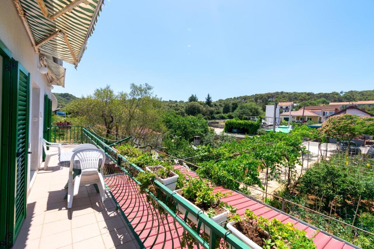 Apartments with a parking space Kraj, Pasman - 8457 Tkon Bagian luar foto