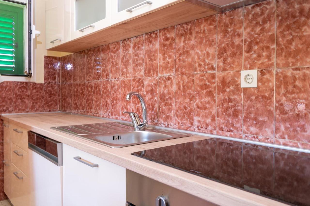 Apartments with a parking space Kraj, Pasman - 8457 Tkon Bagian luar foto