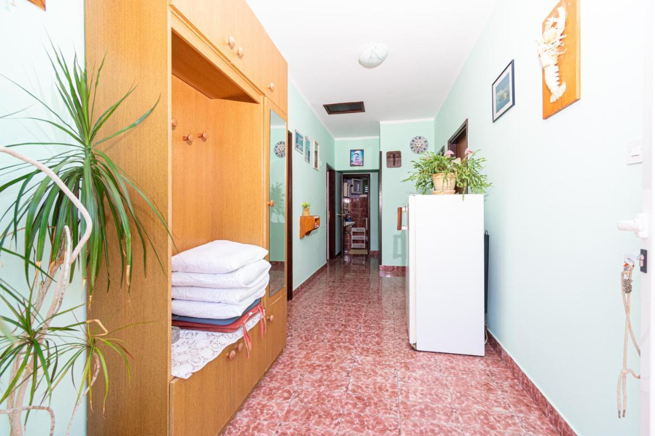 Apartments with a parking space Kraj, Pasman - 8457 Tkon Bagian luar foto